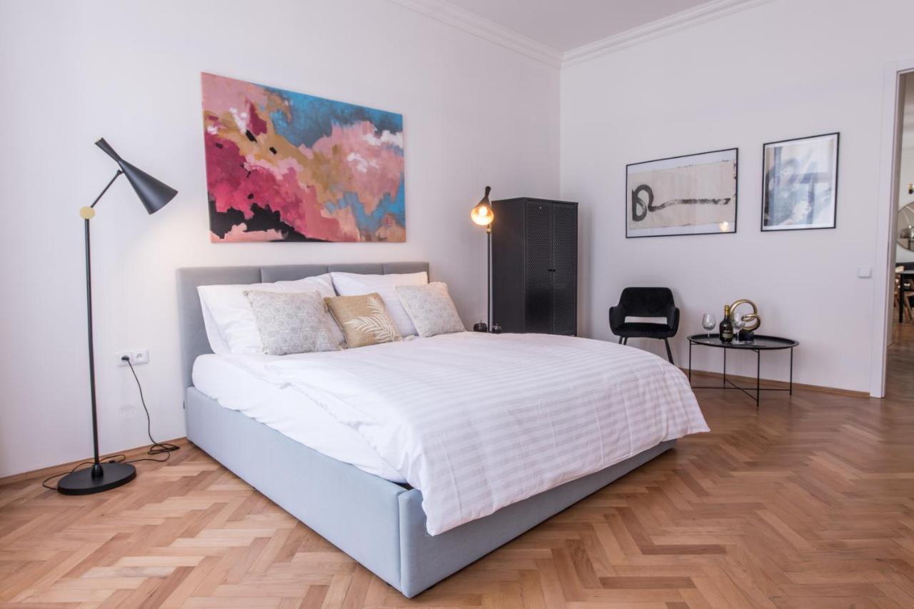 New Design - Location Wenceslas Square Appartement Prague