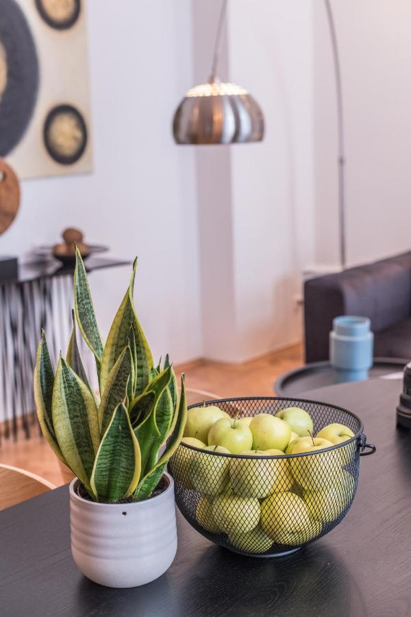 New Design - Location Wenceslas Square Apartmán *